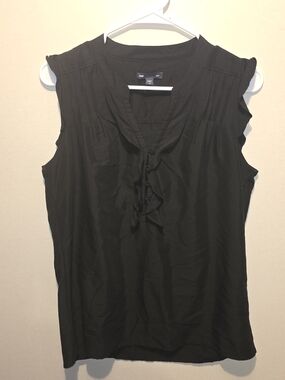 GAP Black Sleeveless Ruffle Henley Blouse